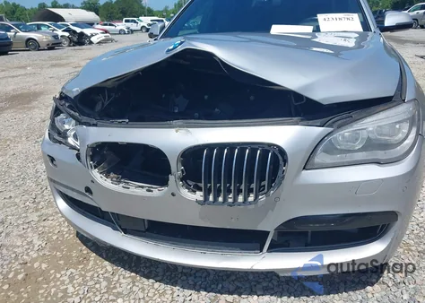 2015 BMW 750Li из США, поврежденный, VIN WBAYE8C5XFD781635